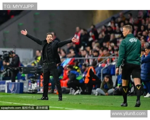 足球巨星脚踩炫酷转场瞬间引爆全场激情视觉盛宴